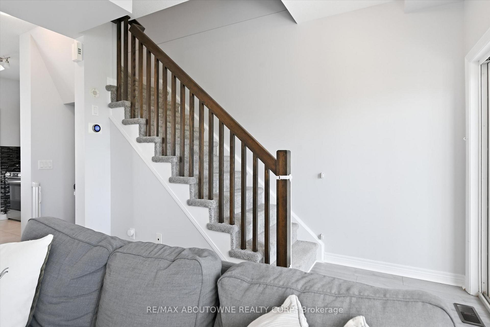 Photo 24 of Unit 10, 2985 Jackson Drive, Burlington, Rose — HOMEH