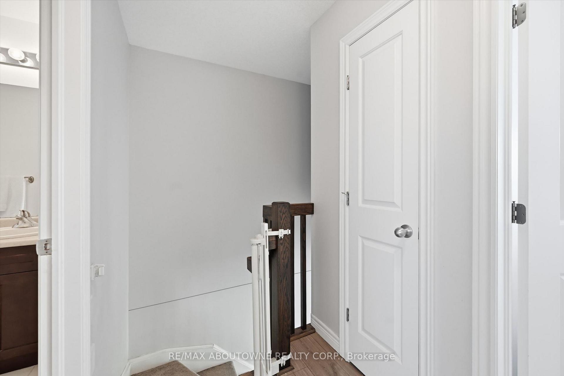 Photo 25 of Unit 10, 2985 Jackson Drive, Burlington, Rose — HOMEH