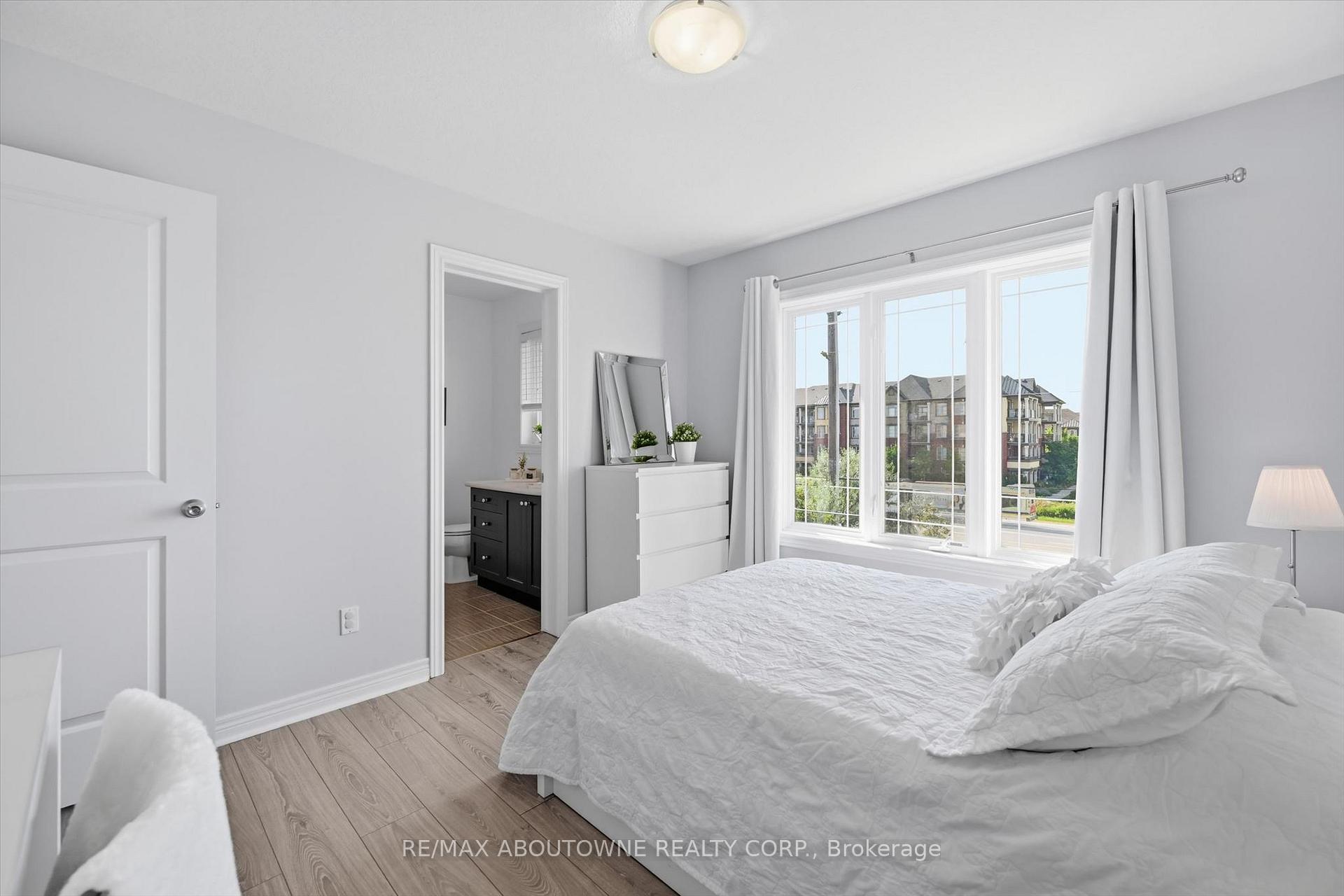 Photo 30 of Unit 10, 2985 Jackson Drive, Burlington, Rose — HOMEH