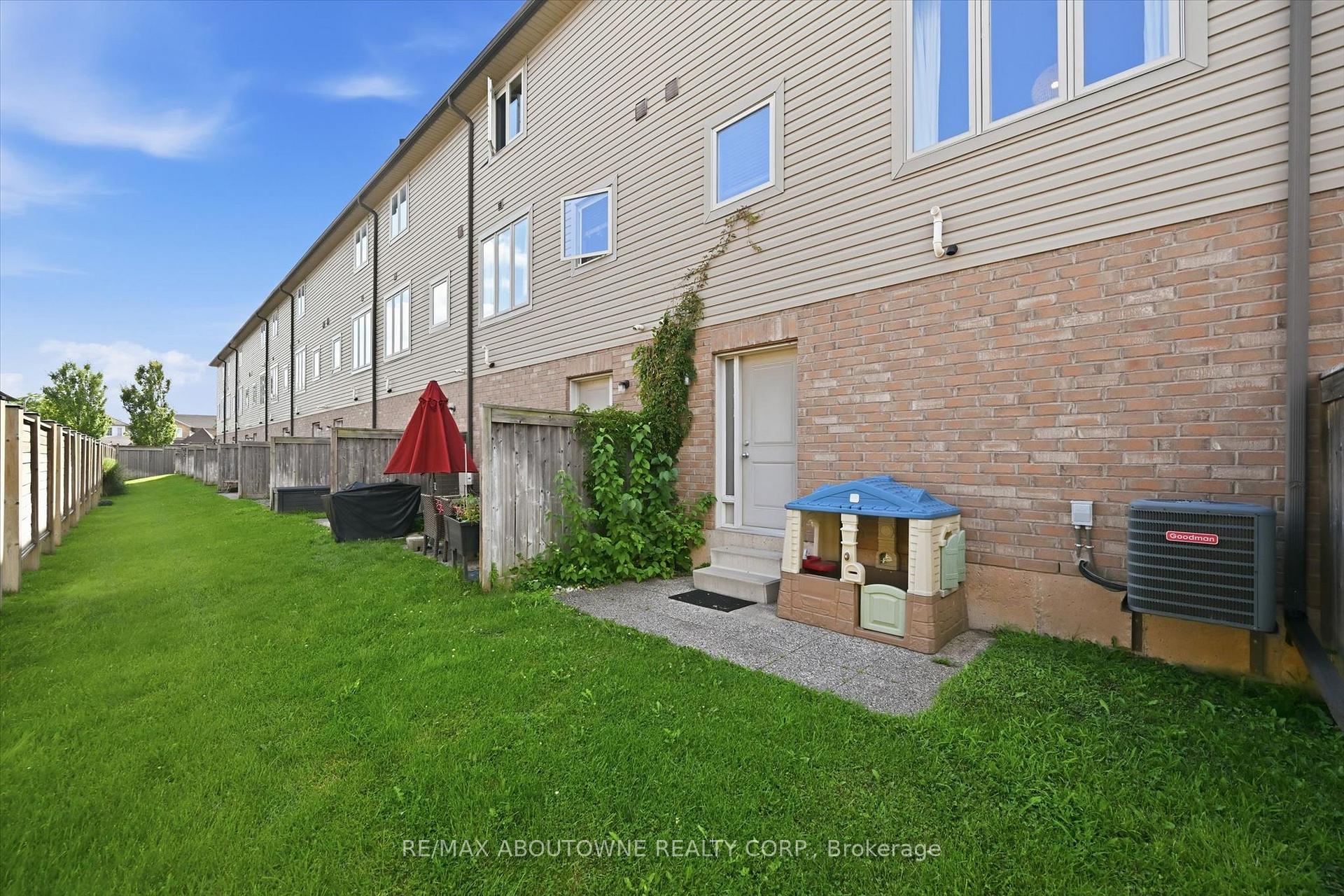 Photo 34 of Unit 10, 2985 Jackson Drive, Burlington, Rose — HOMEH