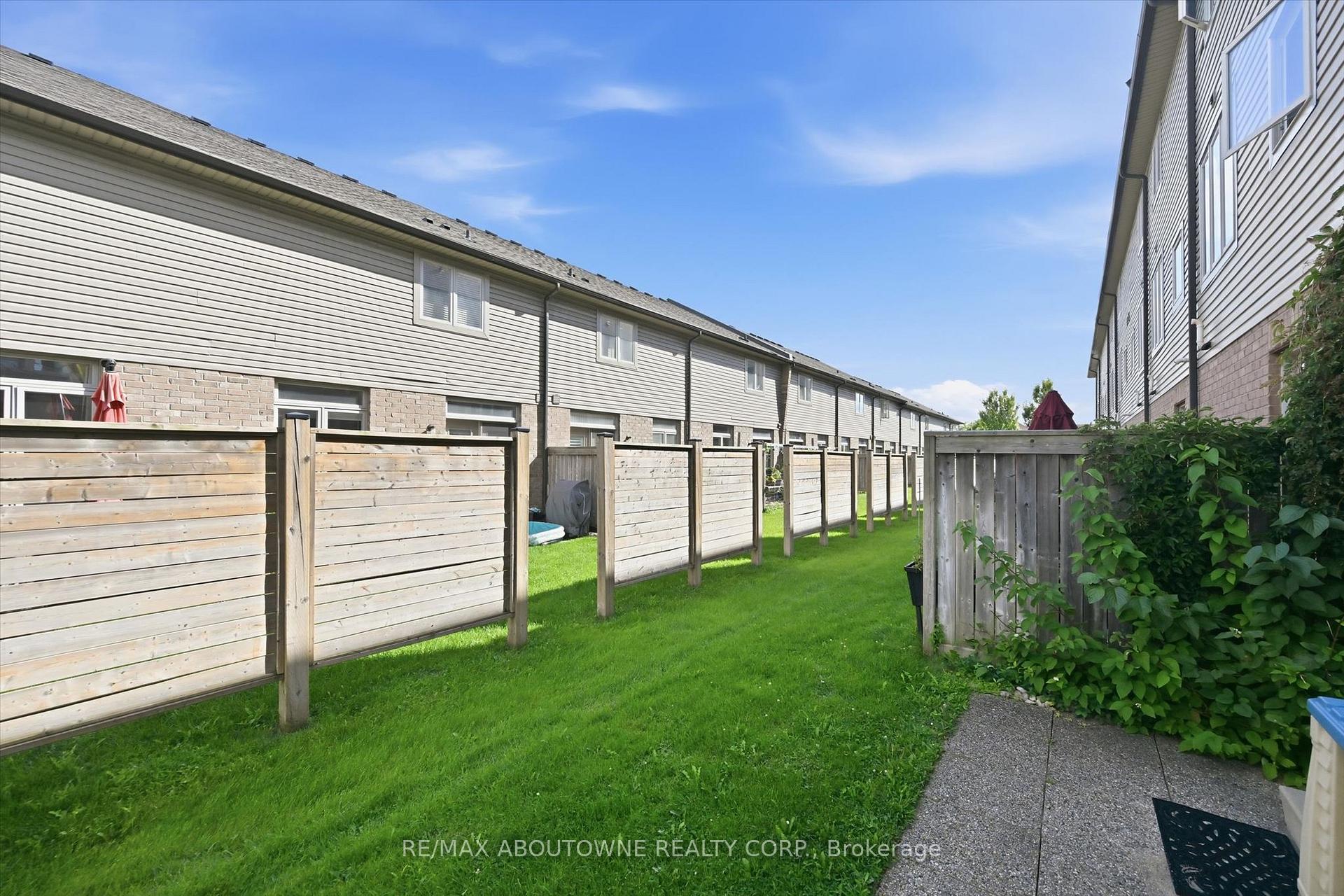 Photo 35 of Unit 10, 2985 Jackson Drive, Burlington, Rose — HOMEH