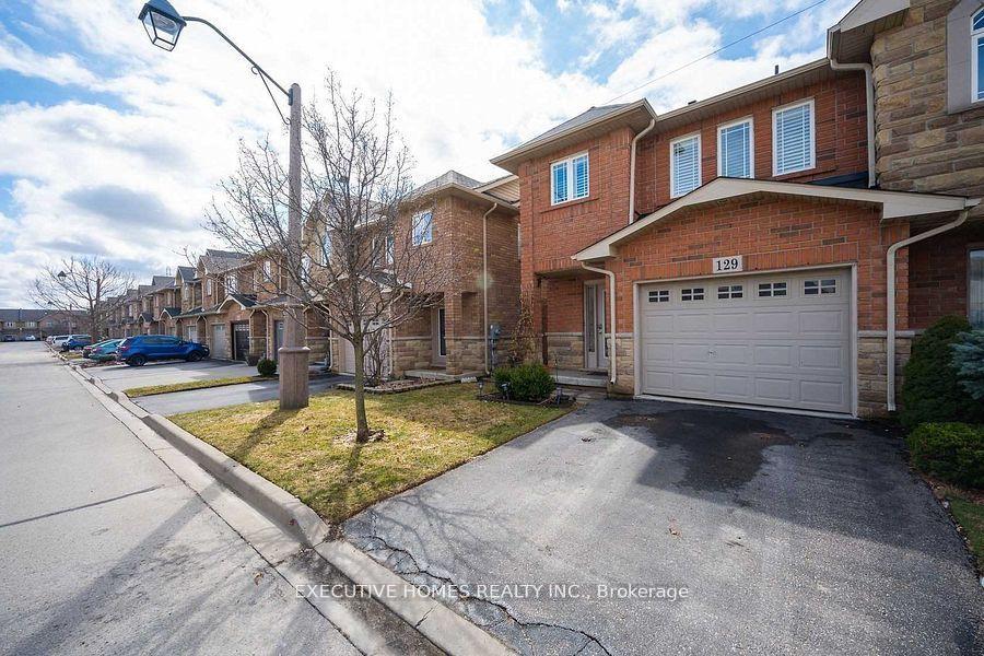 Photo 2 of 129 Periwinkle Drive, Hamilton, Rural Glanbrook — HOMEH