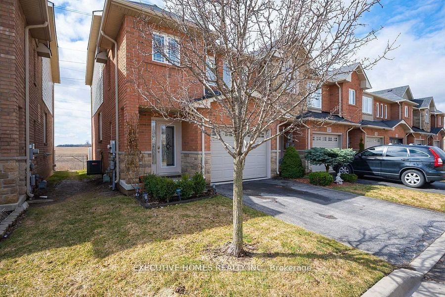 Photo 3 of 129 Periwinkle Drive, Hamilton, Rural Glanbrook — HOMEH