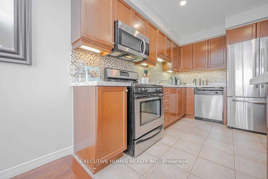Photo 13 of 129 Periwinkle Drive, Hamilton, Rural Glanbrook — HOMEH