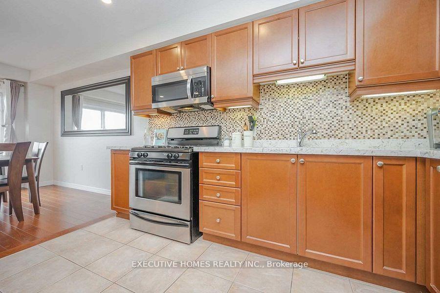 Photo 16 of 129 Periwinkle Drive, Hamilton, Rural Glanbrook — HOMEH
