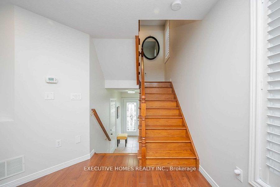 Photo 18 of 129 Periwinkle Drive, Hamilton, Rural Glanbrook — HOMEH