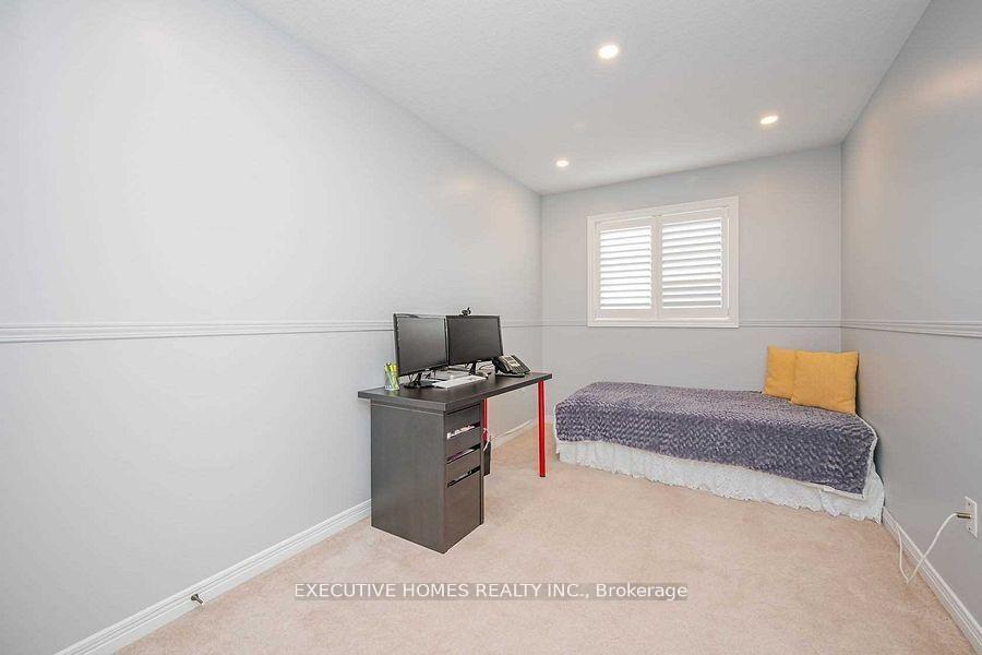 Photo 23 of 129 Periwinkle Drive, Hamilton, Rural Glanbrook — HOMEH