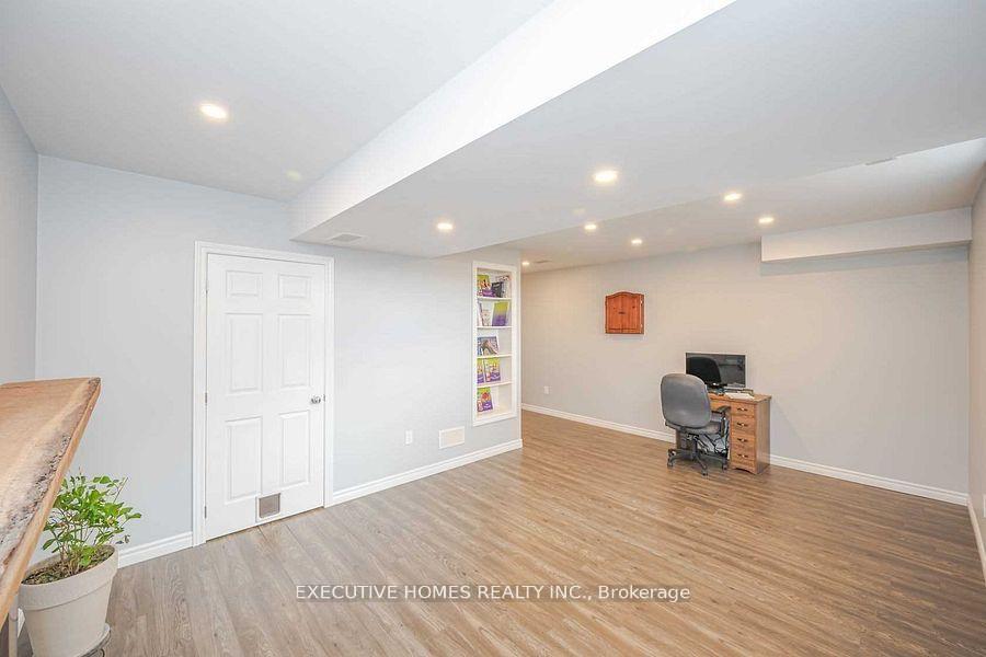 Photo 32 of 129 Periwinkle Drive, Hamilton, Rural Glanbrook — HOMEH