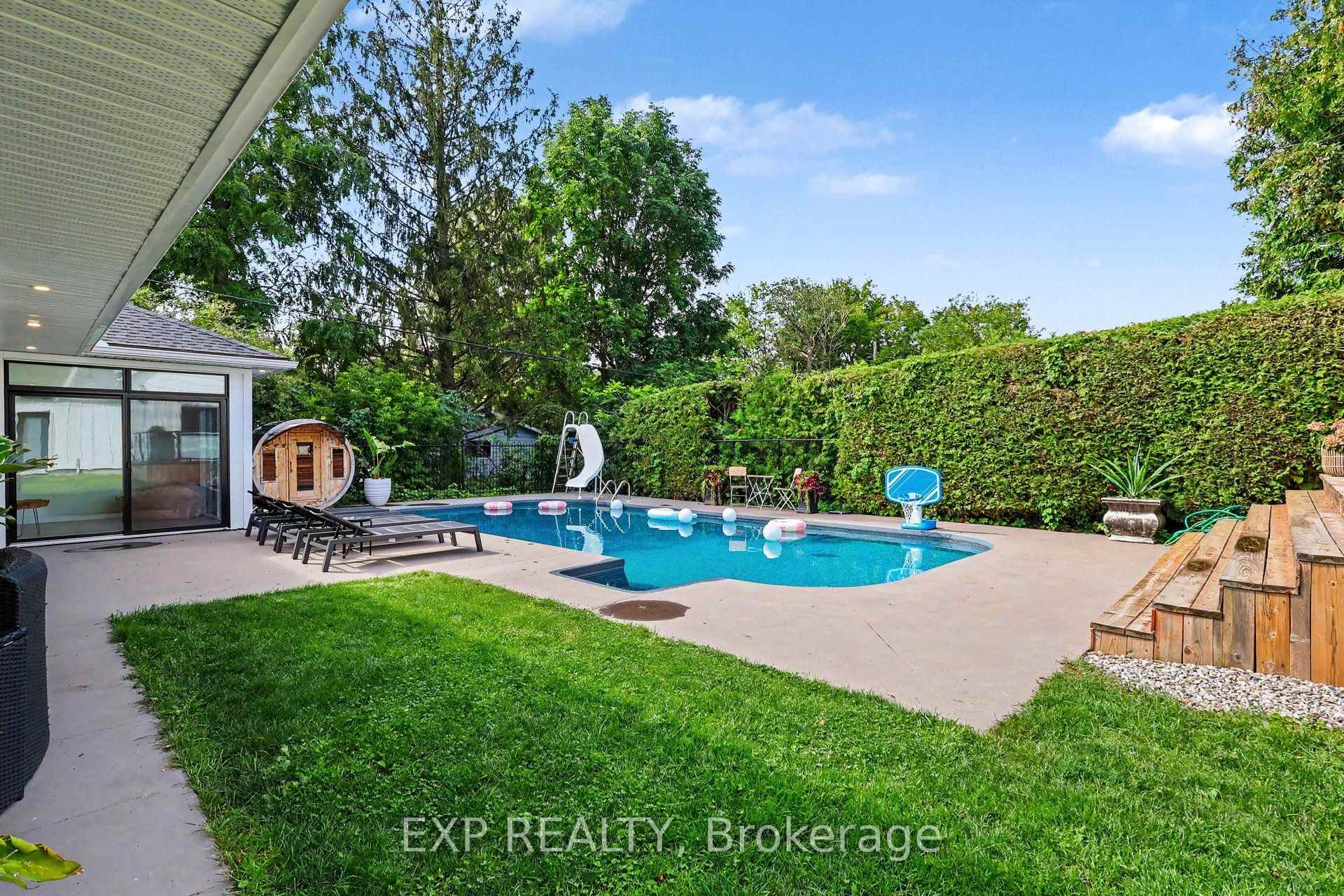 Photo 32 of 40 Epworth Avenue, Ottawa, Meadowlands/St. Claire Gardens — HOMEH