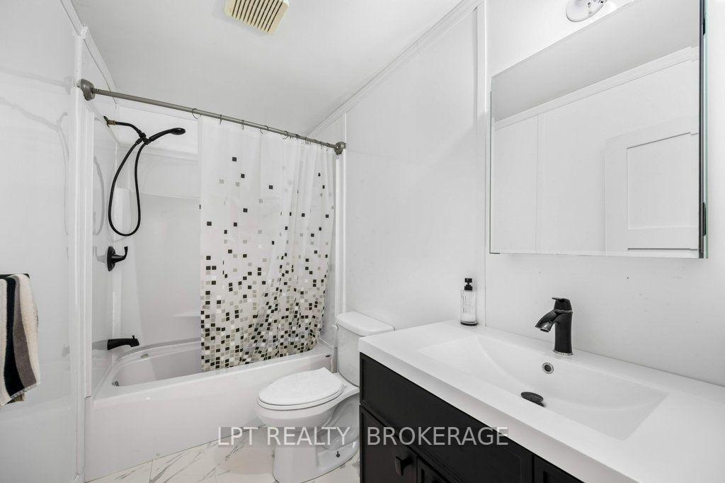 Photo 5 of 6175 Lakeview Drive, Frontenac, Frontenac South — HOMEH