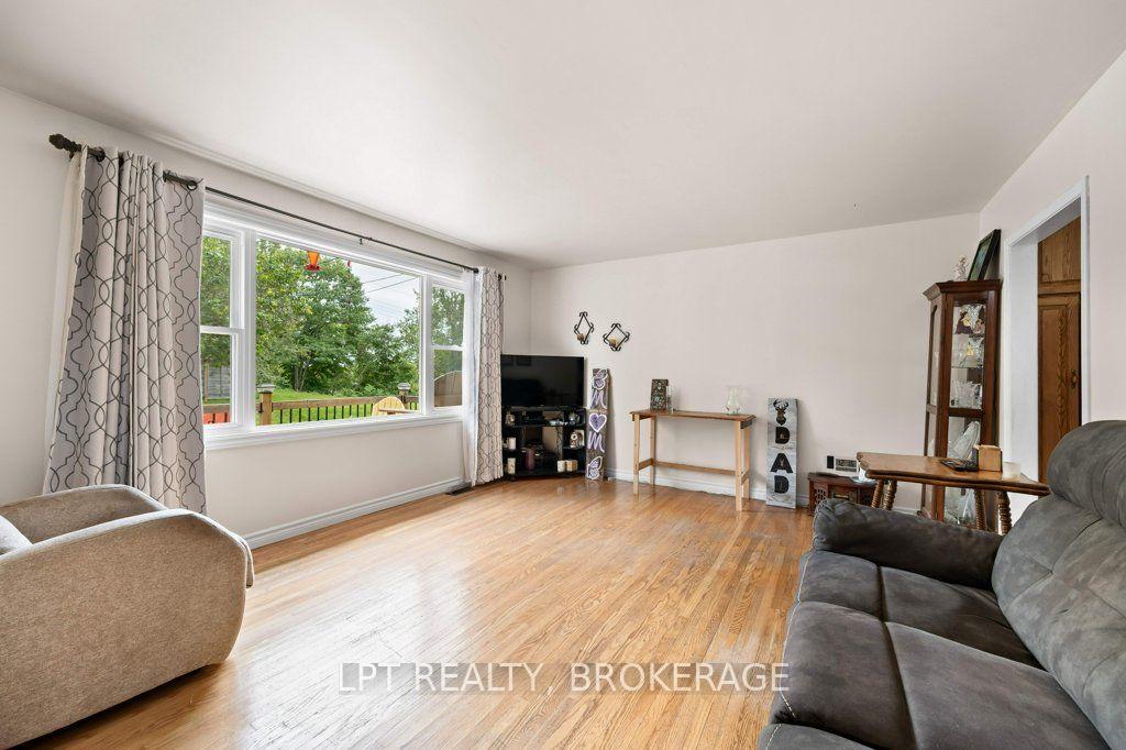 Photo 9 of 6175 Lakeview Drive, Frontenac, Frontenac South — HOMEH