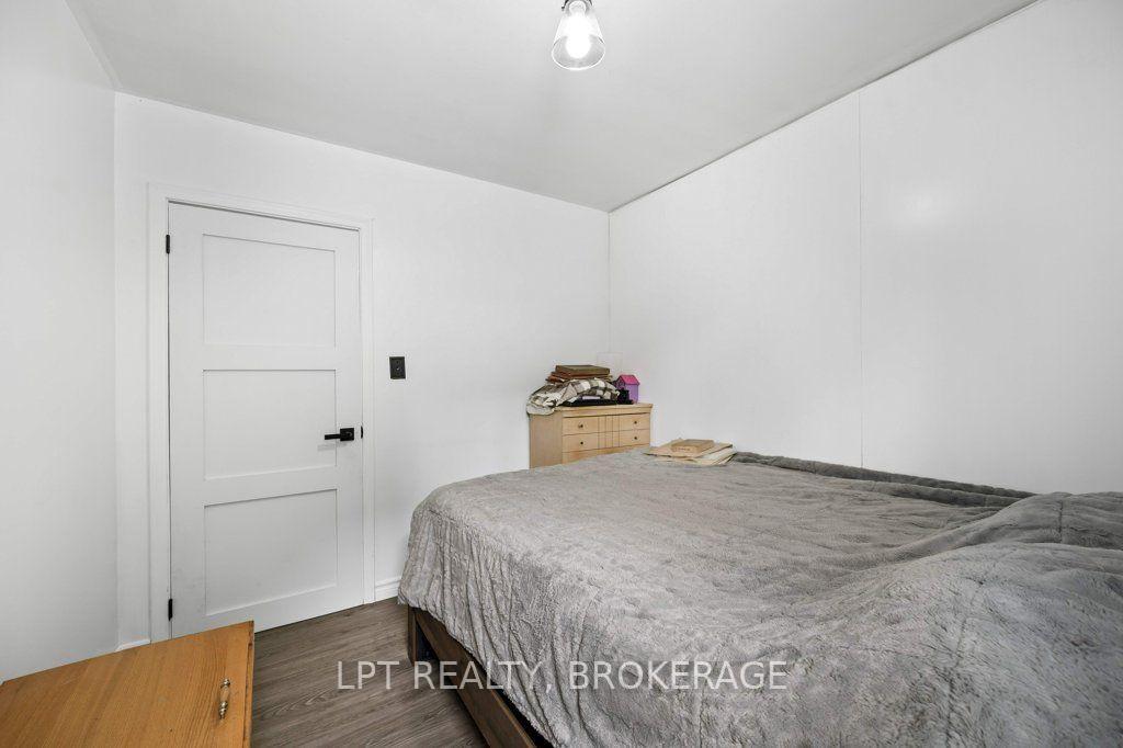 Photo 15 of 6175 Lakeview Drive, Frontenac, Frontenac South — HOMEH