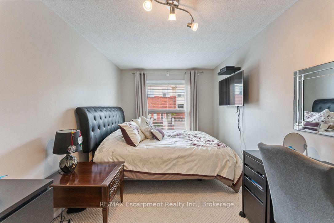 Photo 14 of Unit 1, 1500 Reeves Gate, Oakville, Glen Abbey — HOMEH