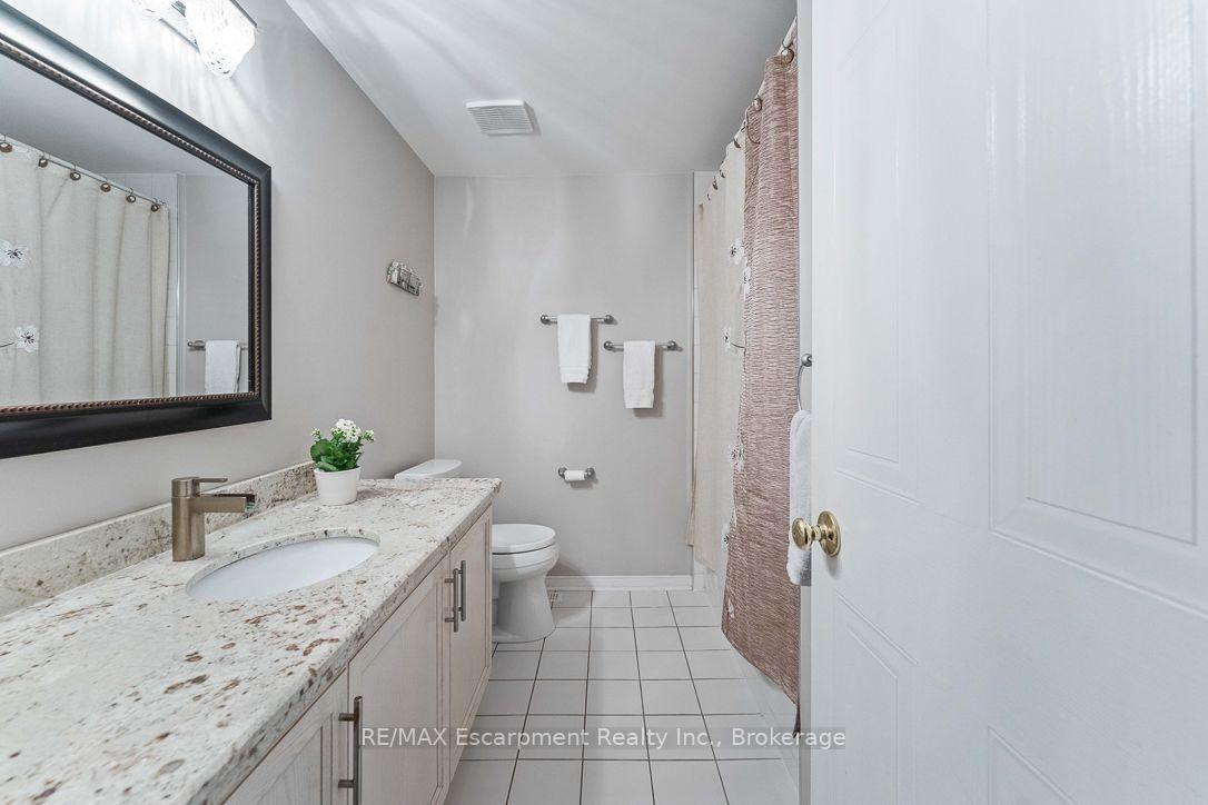 Photo 16 of Unit 1, 1500 Reeves Gate, Oakville, Glen Abbey — HOMEH
