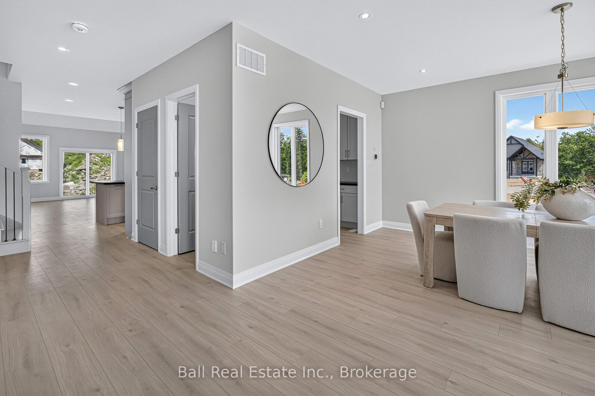 Photo 5 of 69 Cedartree Lane, Kawartha Lakes, Bobcaygeon — HOMEH