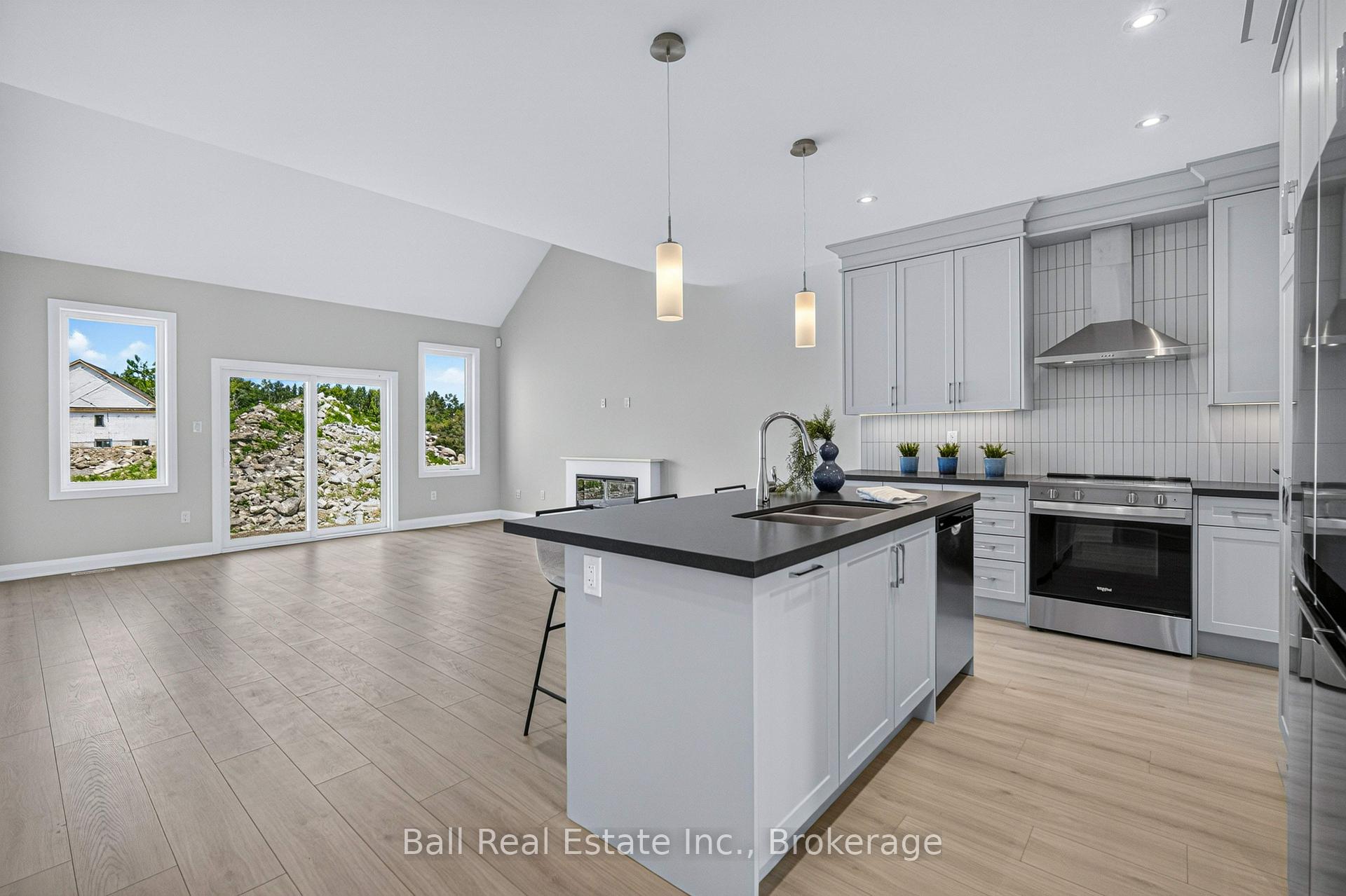 Photo 12 of 69 Cedartree Lane, Kawartha Lakes, Bobcaygeon — HOMEH