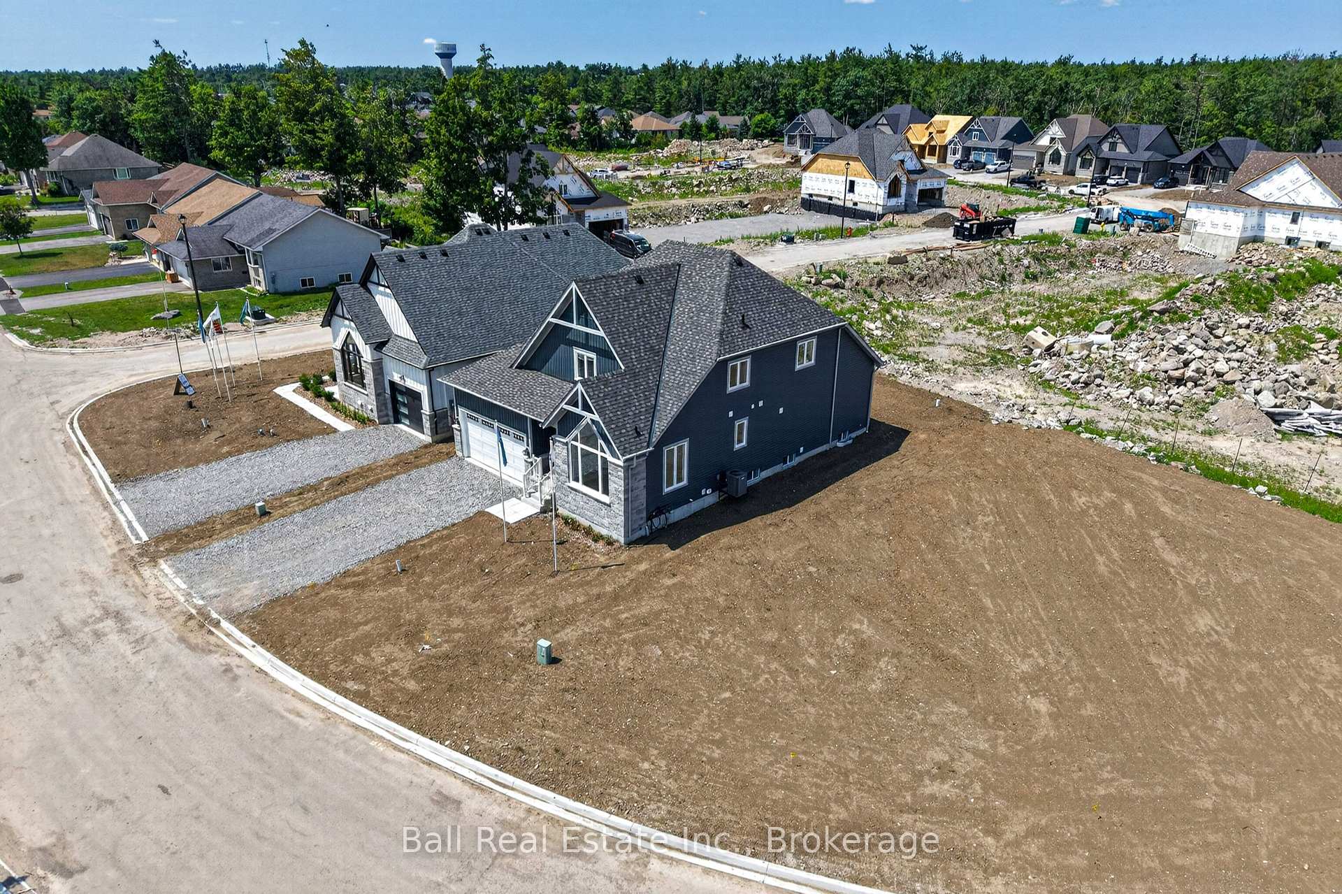 Photo 46 of 69 Cedartree Lane, Kawartha Lakes, Bobcaygeon — HOMEH