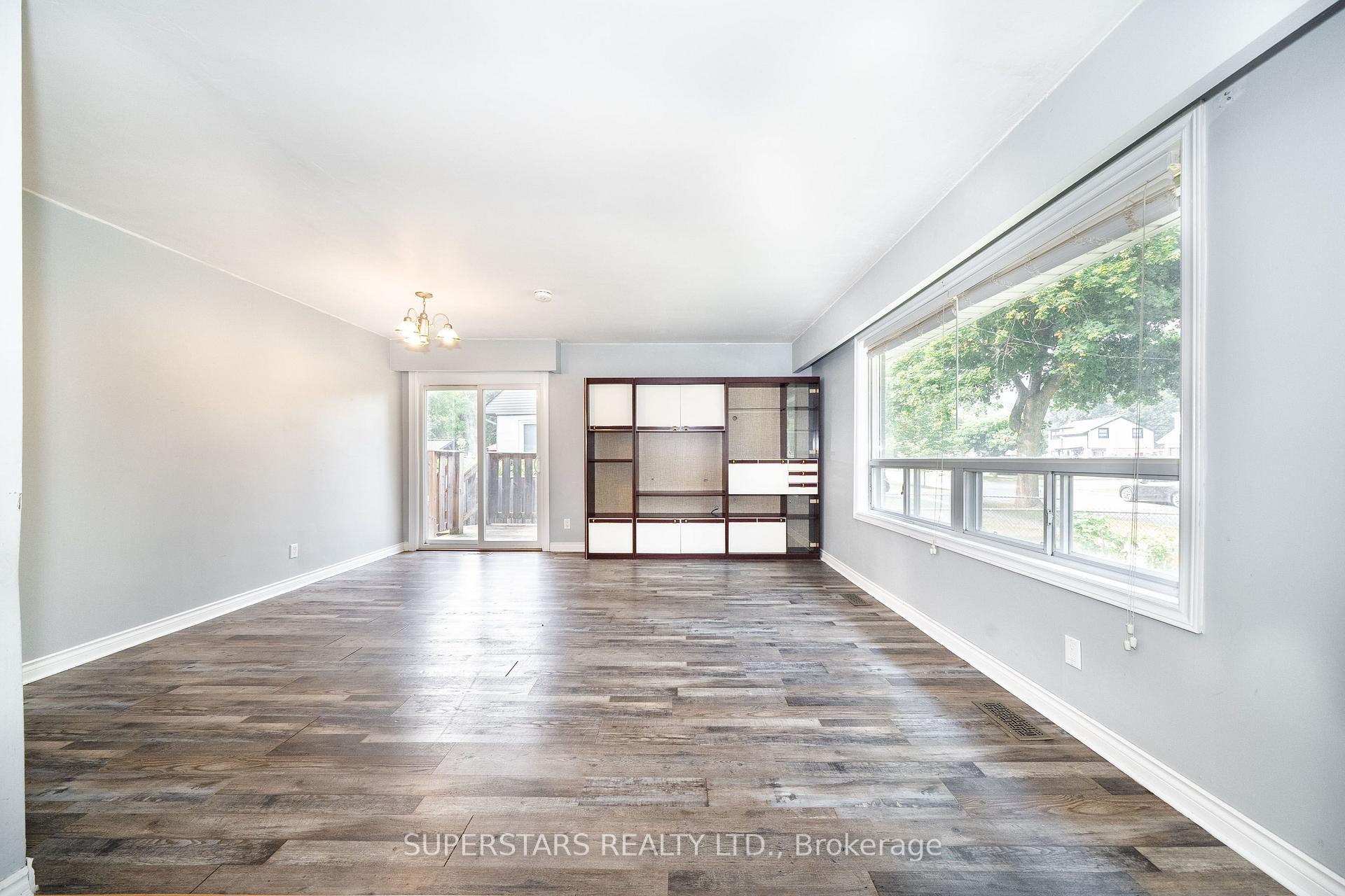 Photo 5 of 6 Meadowland Drive, Brampton, Brampton East — HOMEH