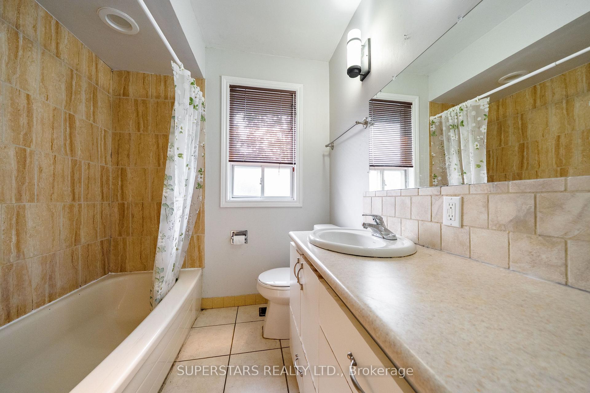Photo 15 of 6 Meadowland Drive, Brampton, Brampton East — HOMEH