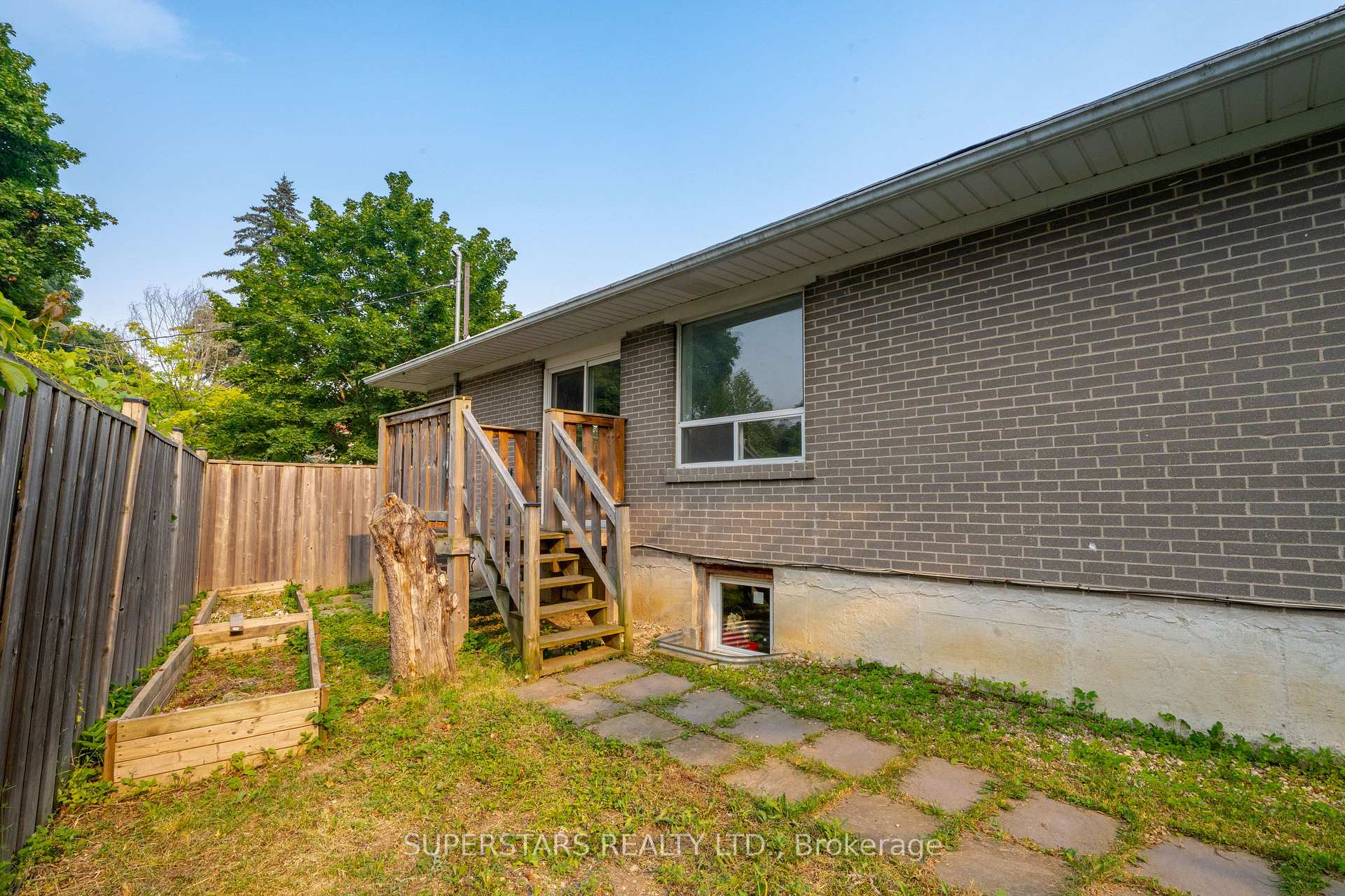 Photo 23 of 6 Meadowland Drive, Brampton, Brampton East — HOMEH