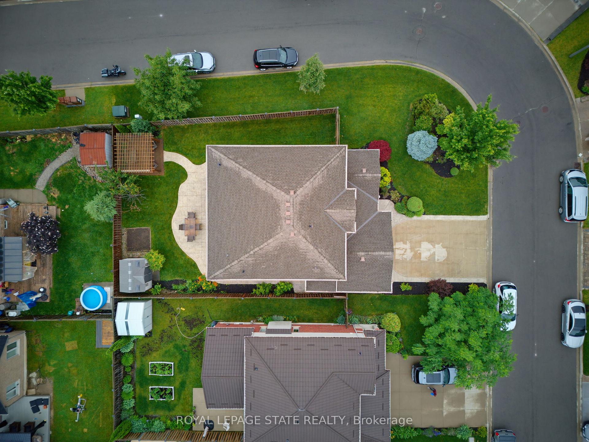 Photo 4 of 73 Degrow Crescent, Hamilton, Rural Glanbrook — HOMEH