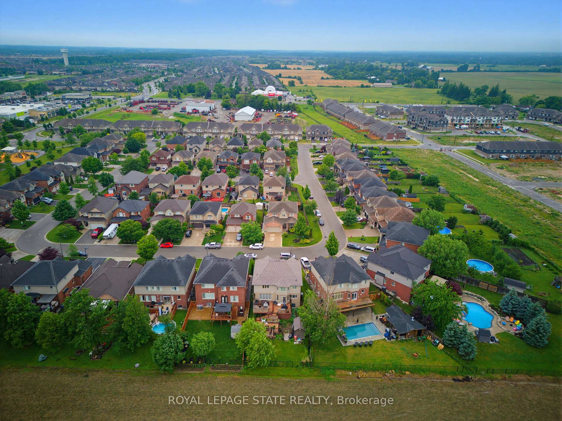 Photo 6 of 73 Degrow Crescent, Hamilton, Rural Glanbrook — HOMEH
