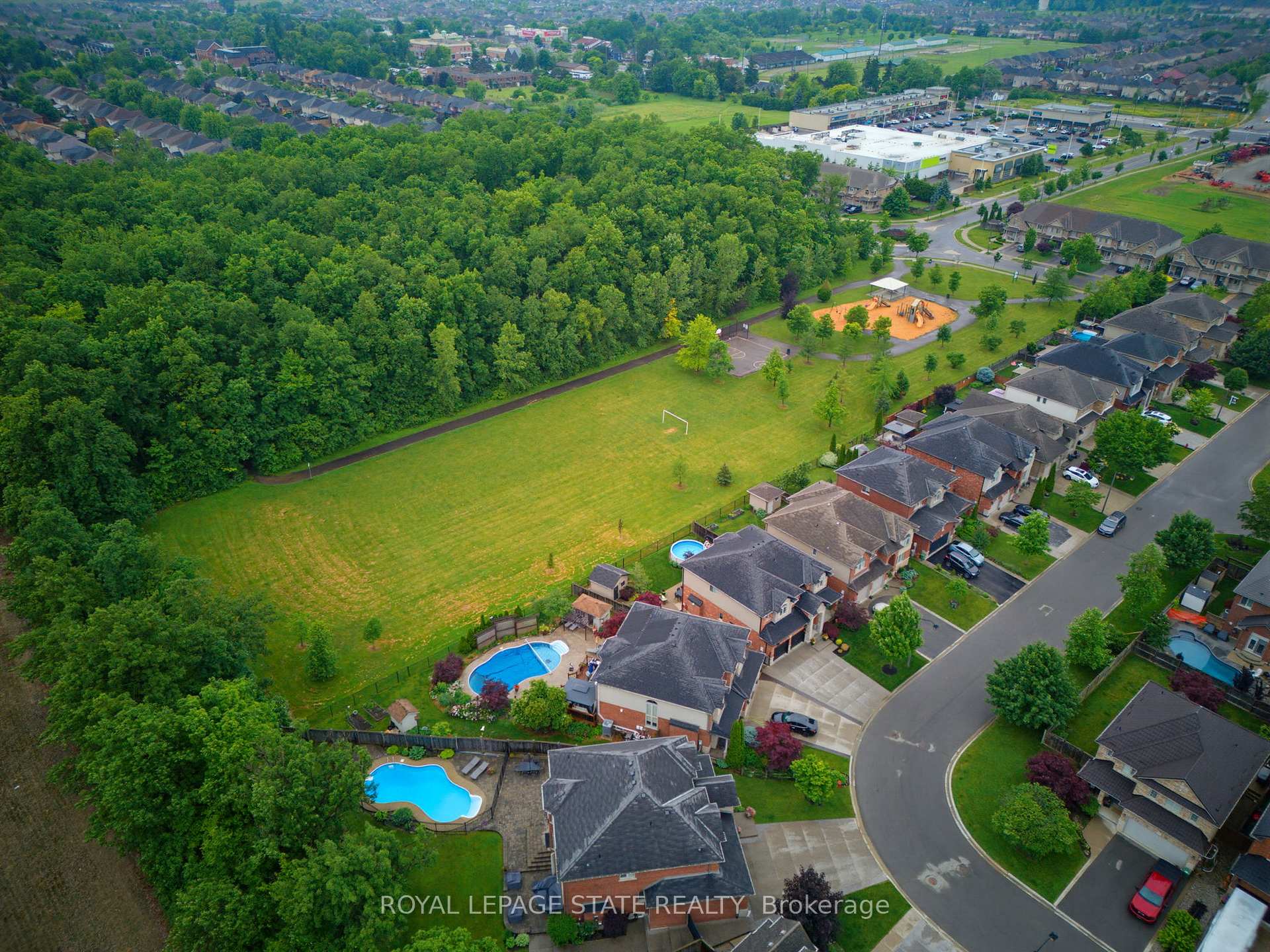 Photo 7 of 73 Degrow Crescent, Hamilton, Rural Glanbrook — HOMEH