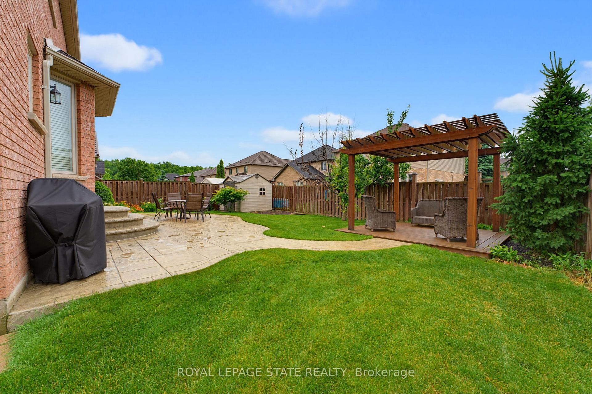 Photo 10 of 73 Degrow Crescent, Hamilton, Rural Glanbrook — HOMEH
