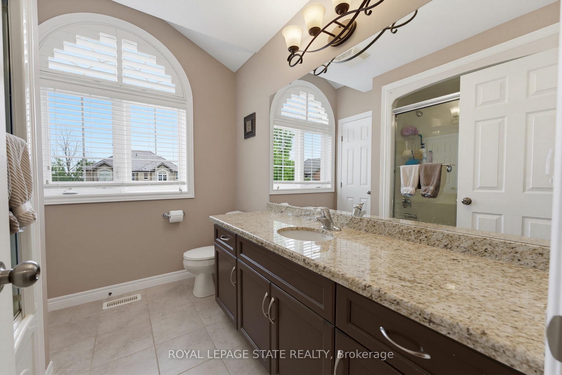 Photo 31 of 73 Degrow Crescent, Hamilton, Rural Glanbrook — HOMEH