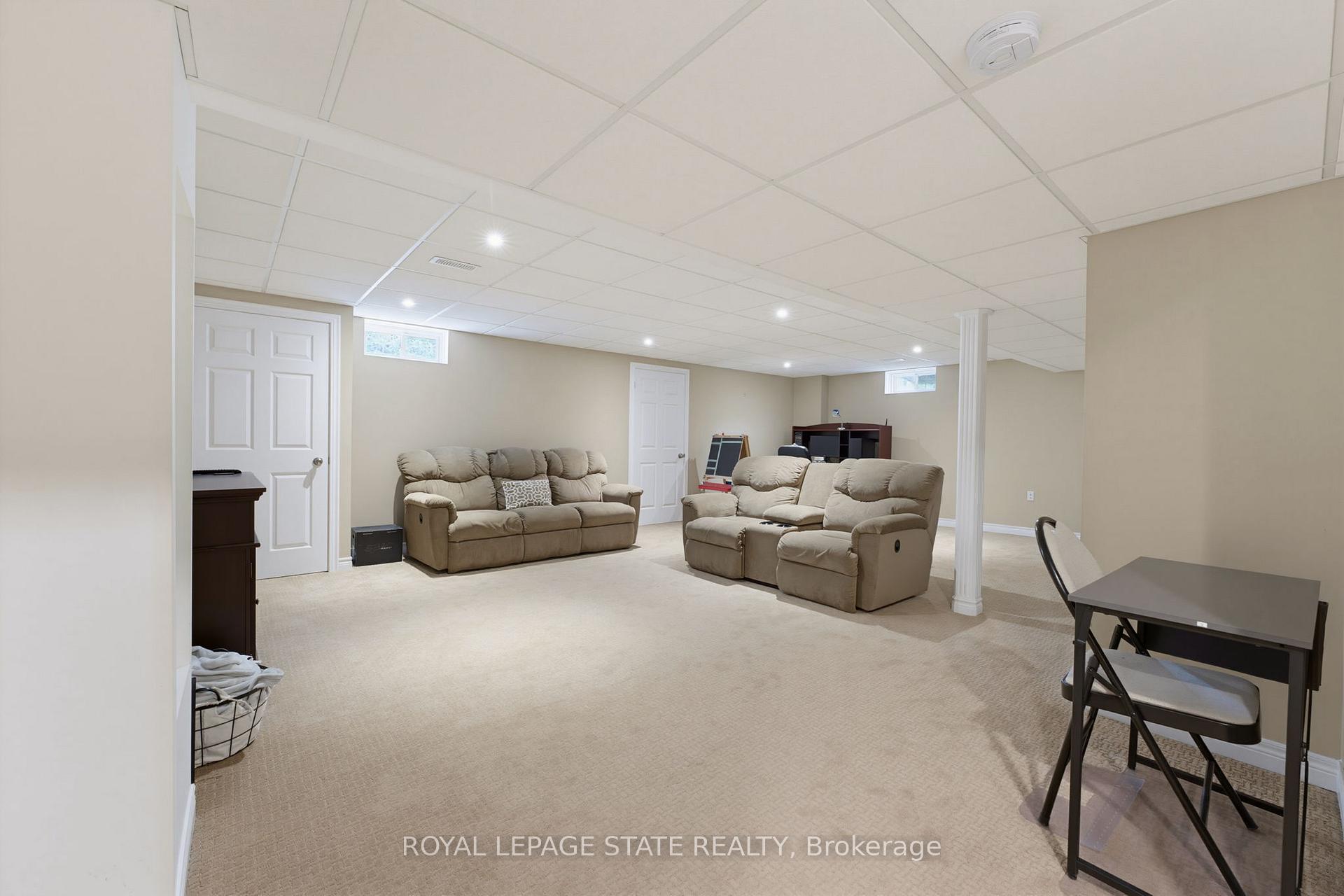Photo 33 of 73 Degrow Crescent, Hamilton, Rural Glanbrook — HOMEH
