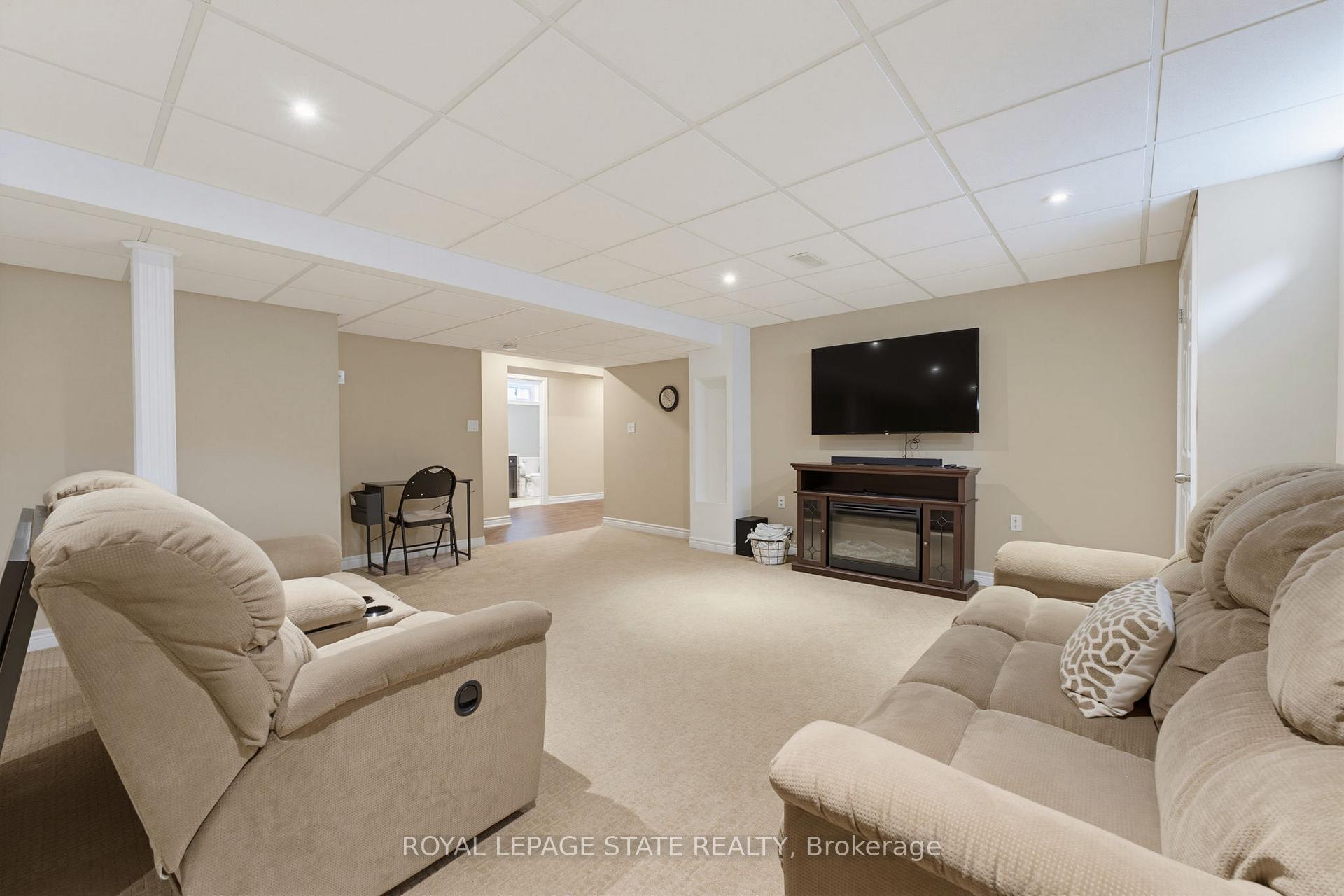 Photo 34 of 73 Degrow Crescent, Hamilton, Rural Glanbrook — HOMEH