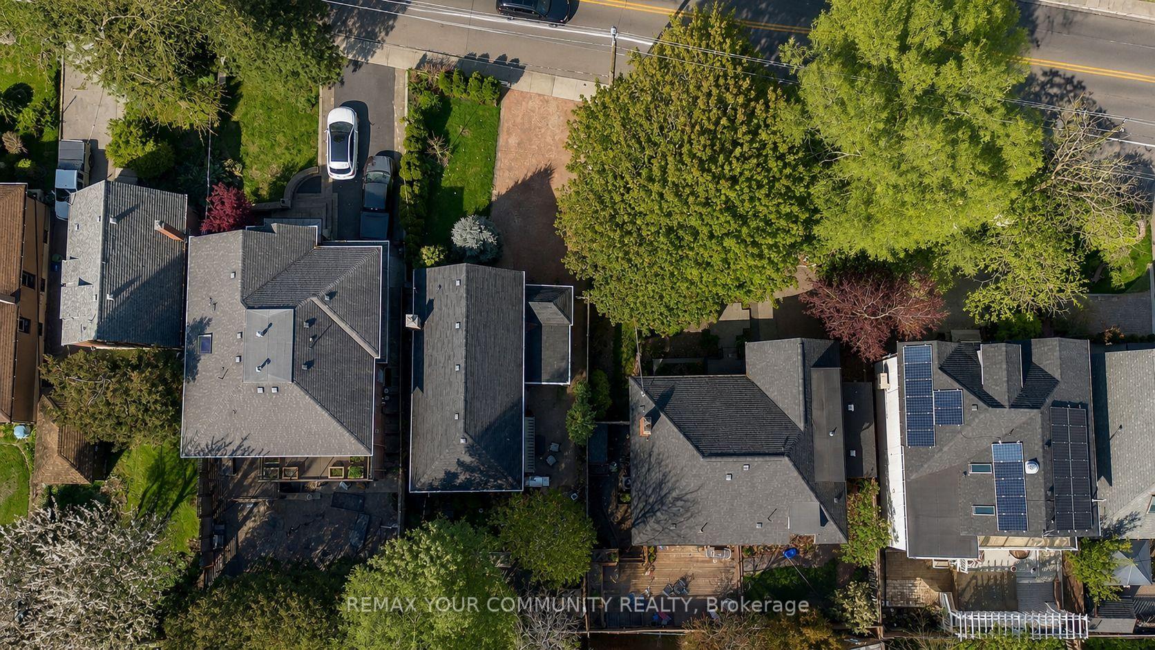Photo 2 of 39 South Kingsway, Toronto, High Park-Swansea — HOMEH
