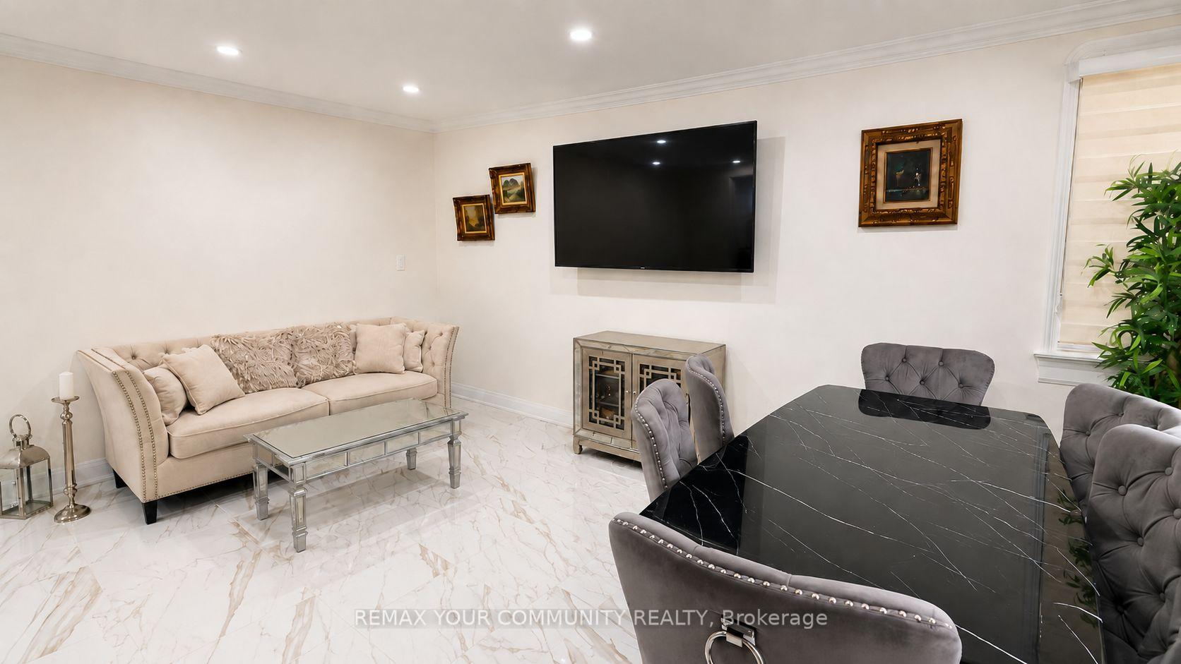 Photo 3 of 39 South Kingsway, Toronto, High Park-Swansea — HOMEH