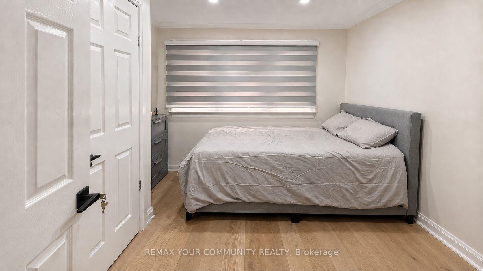 Photo 12 of 39 South Kingsway, Toronto, High Park-Swansea — HOMEH