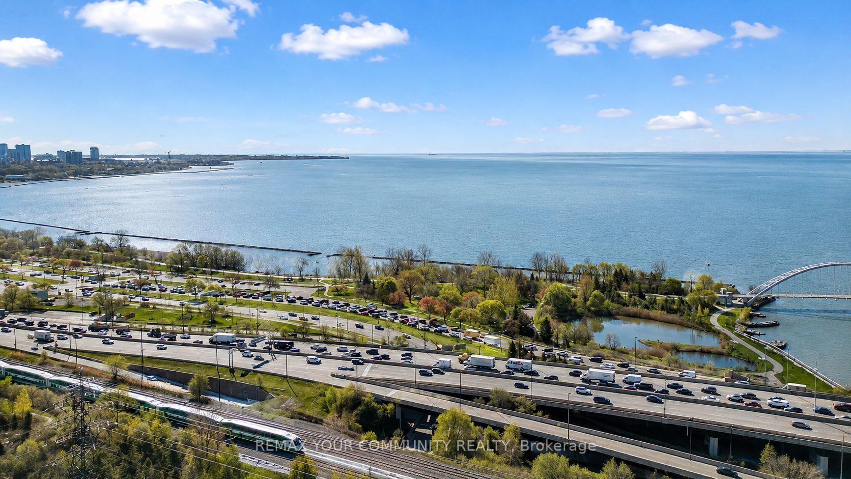 Photo 14 of 39 South Kingsway, Toronto, High Park-Swansea — HOMEH