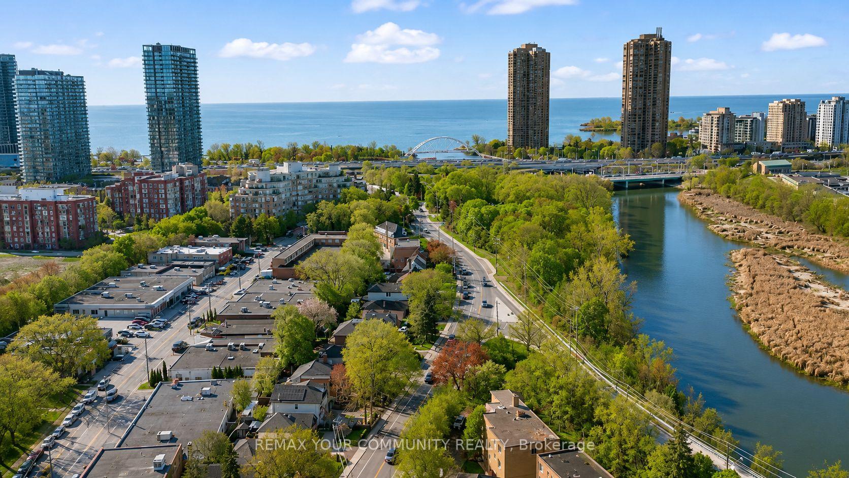 Photo 15 of 39 South Kingsway, Toronto, High Park-Swansea — HOMEH