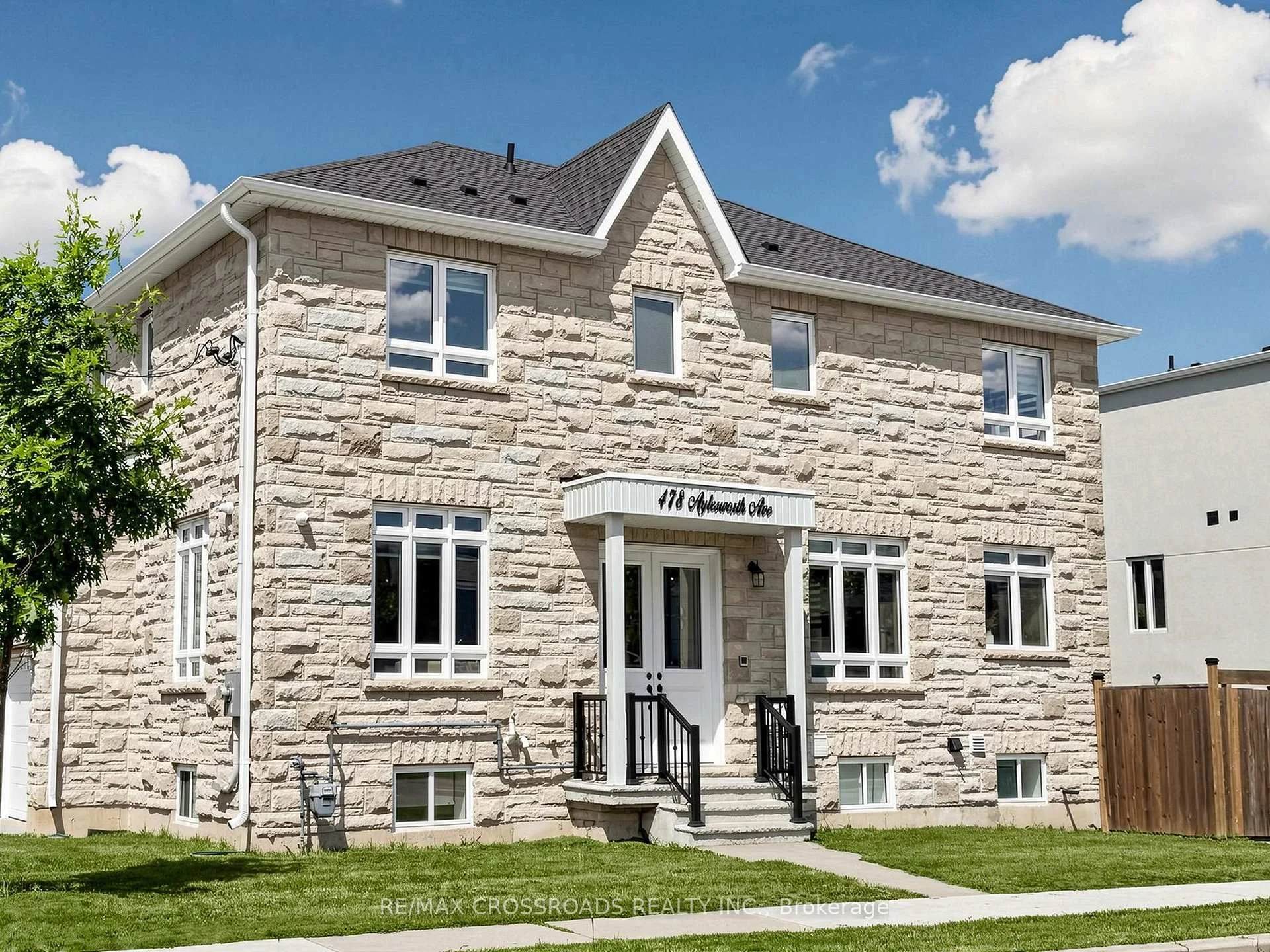 Photo 3 of 478 Aylesworth Avenue E, Scarborough, Birchcliffe-Cliffside — HOMEH