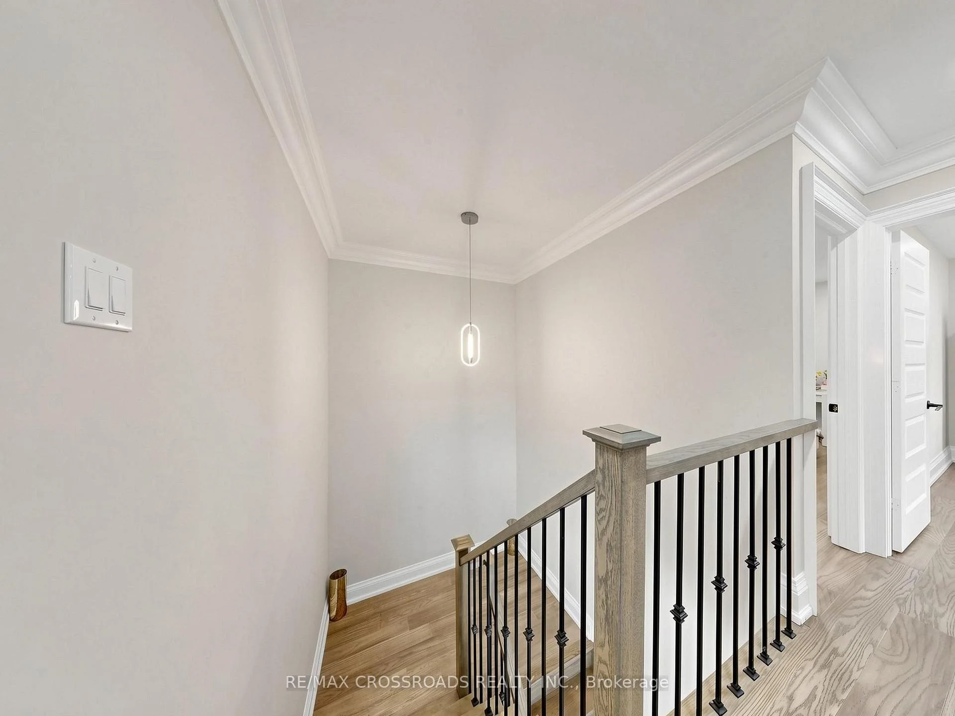 Photo 25 of 478 Aylesworth Avenue E, Scarborough, Birchcliffe-Cliffside — HOMEH
