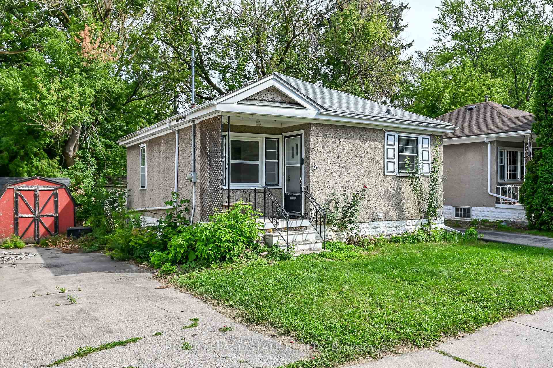 Photo 3 of 47 Broadway Avenue, Hamilton, Ainslie Wood — HOMEH