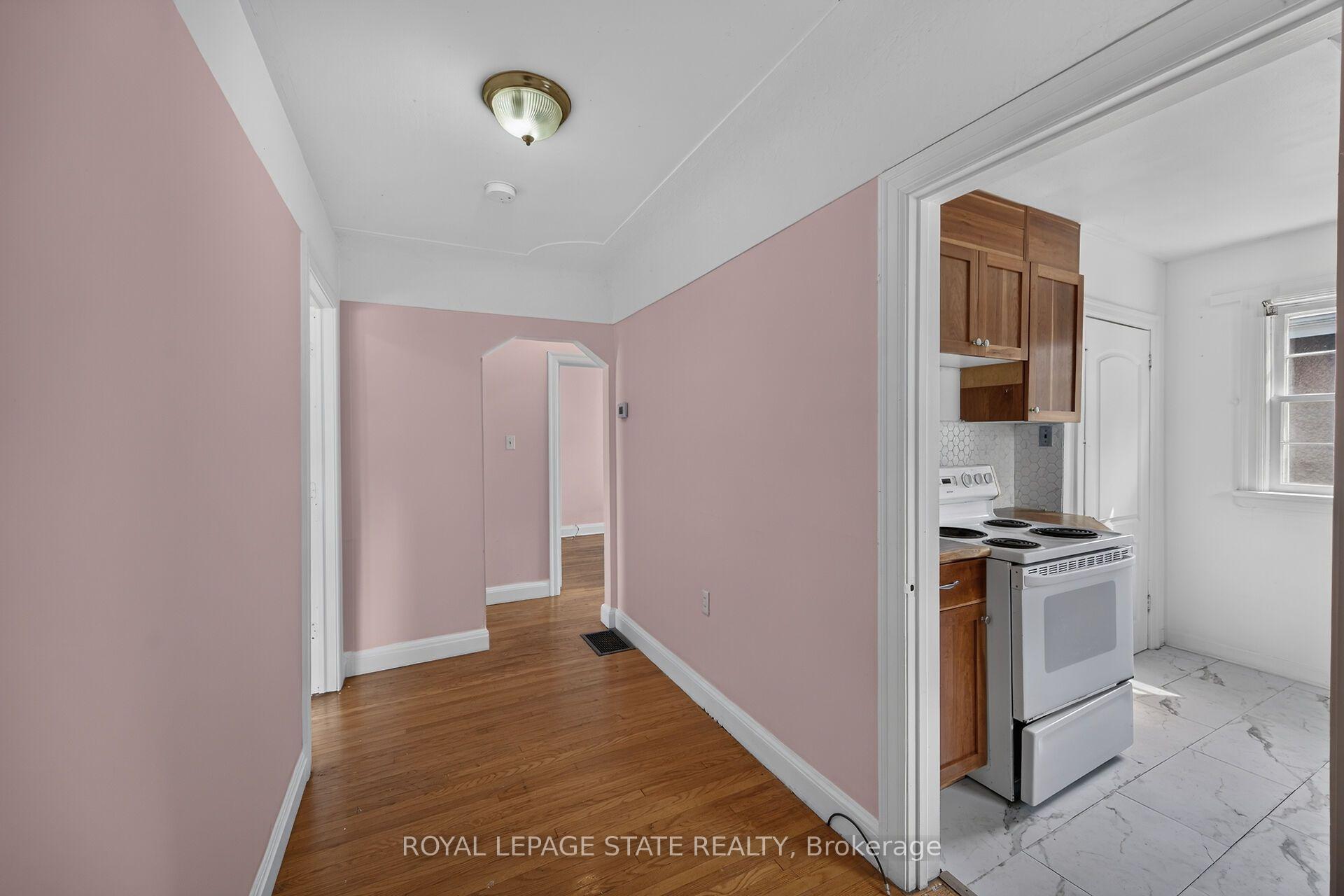 Photo 5 of 47 Broadway Avenue, Hamilton, Ainslie Wood — HOMEH