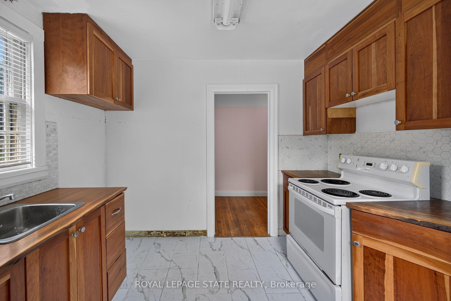 Photo 9 of 47 Broadway Avenue, Hamilton, Ainslie Wood — HOMEH