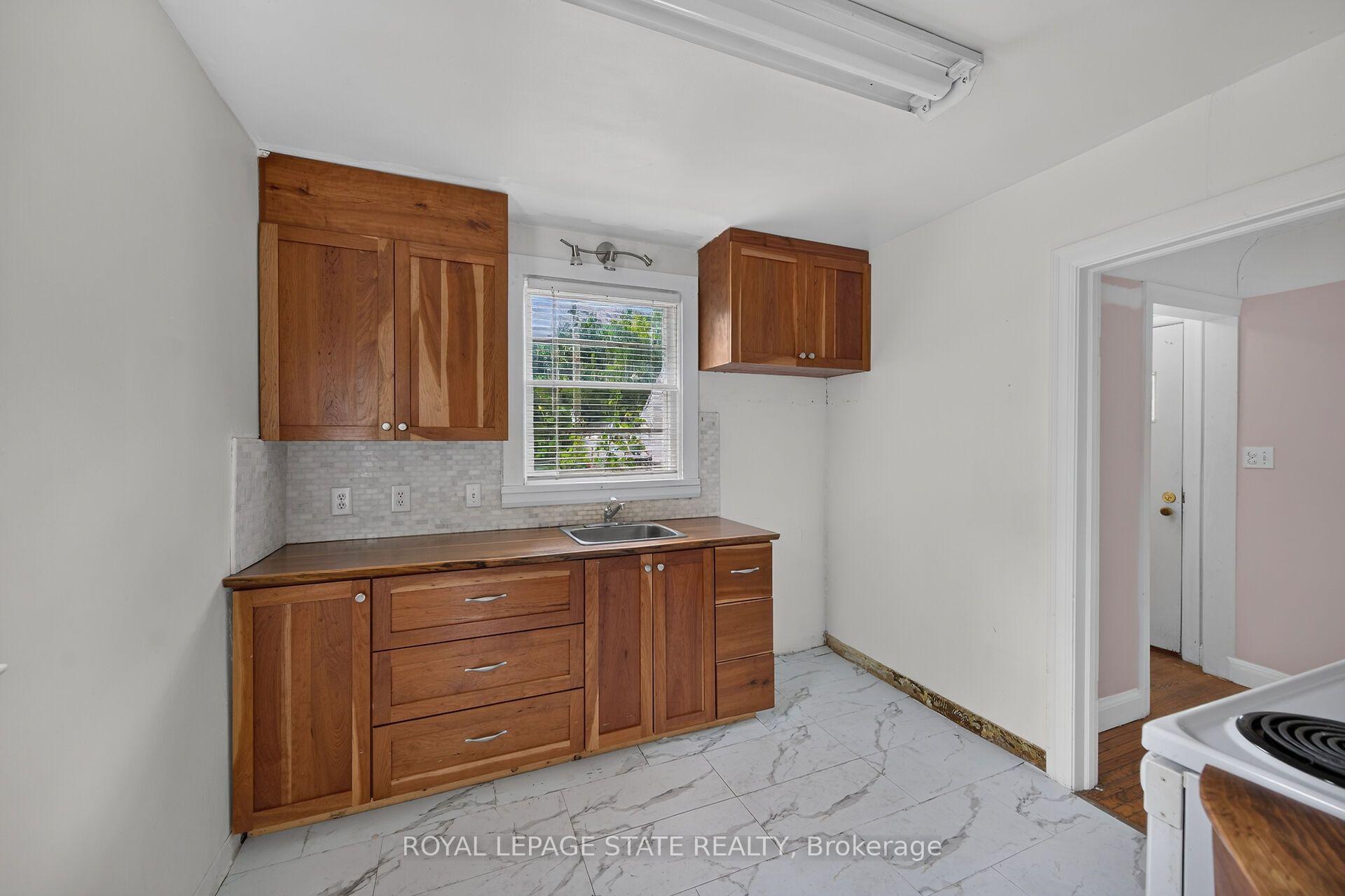 Photo 10 of 47 Broadway Avenue, Hamilton, Ainslie Wood — HOMEH