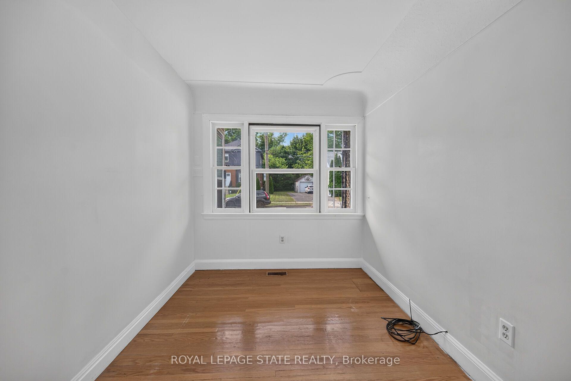 Photo 13 of 47 Broadway Avenue, Hamilton, Ainslie Wood — HOMEH