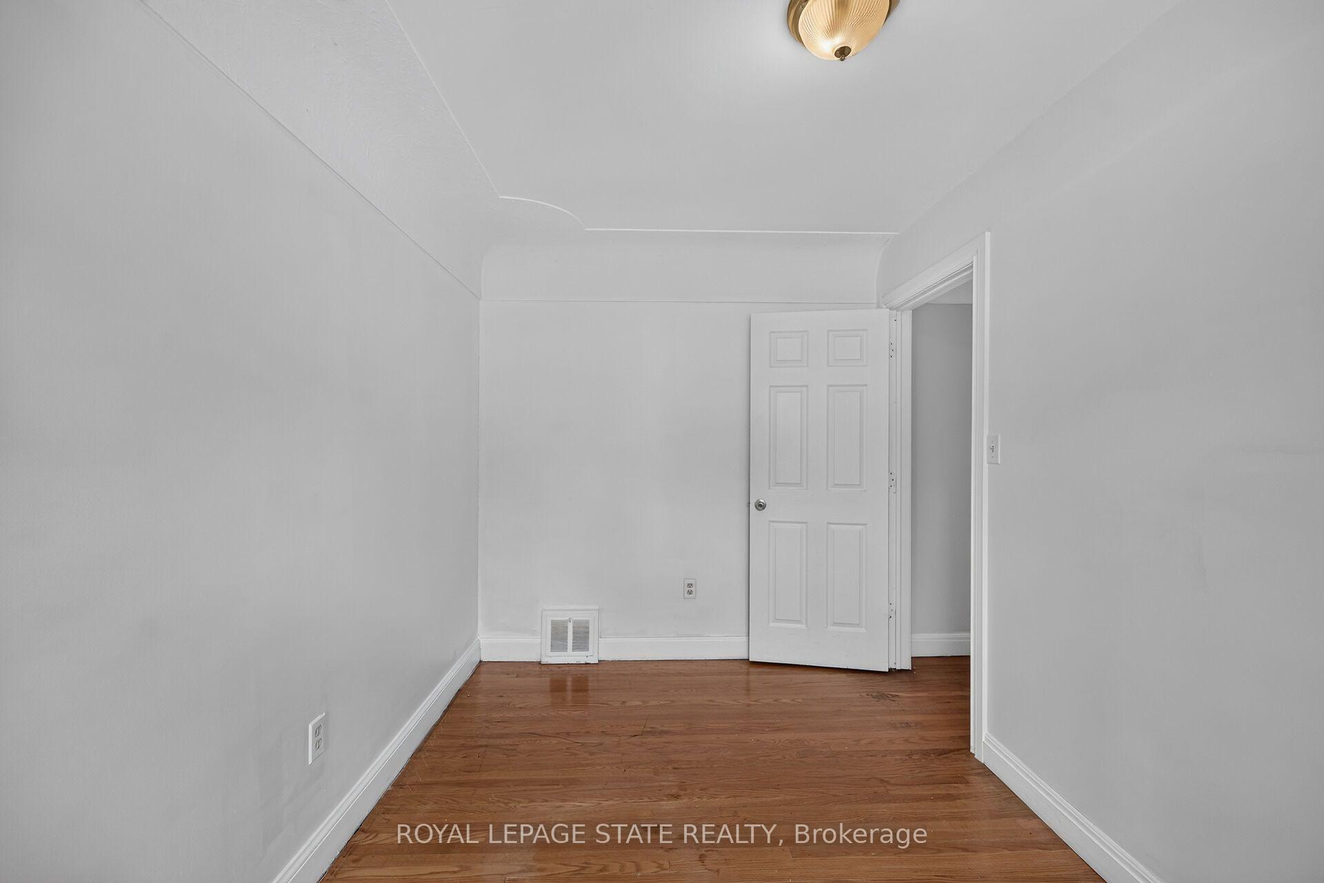 Photo 14 of 47 Broadway Avenue, Hamilton, Ainslie Wood — HOMEH