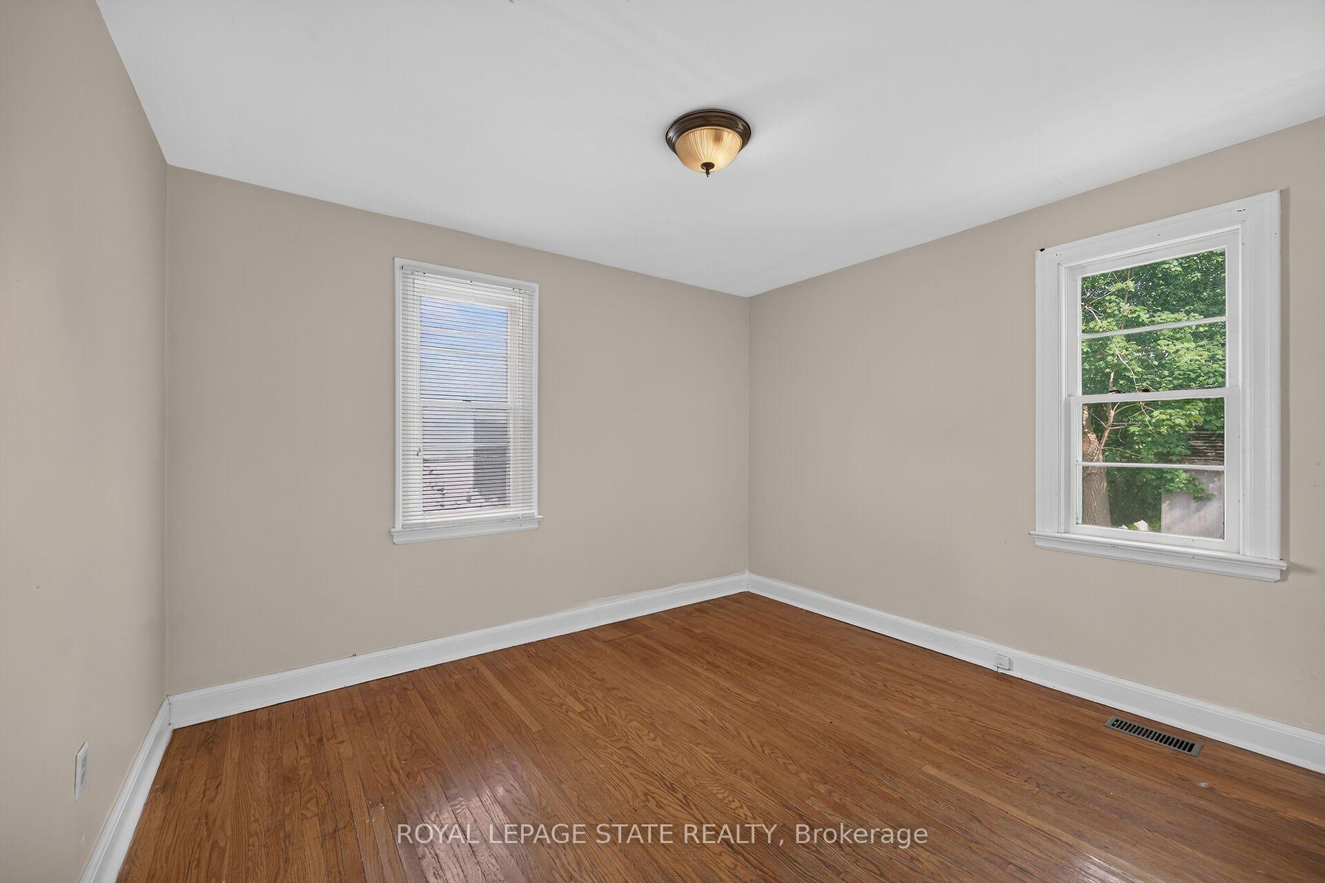 Photo 15 of 47 Broadway Avenue, Hamilton, Ainslie Wood — HOMEH