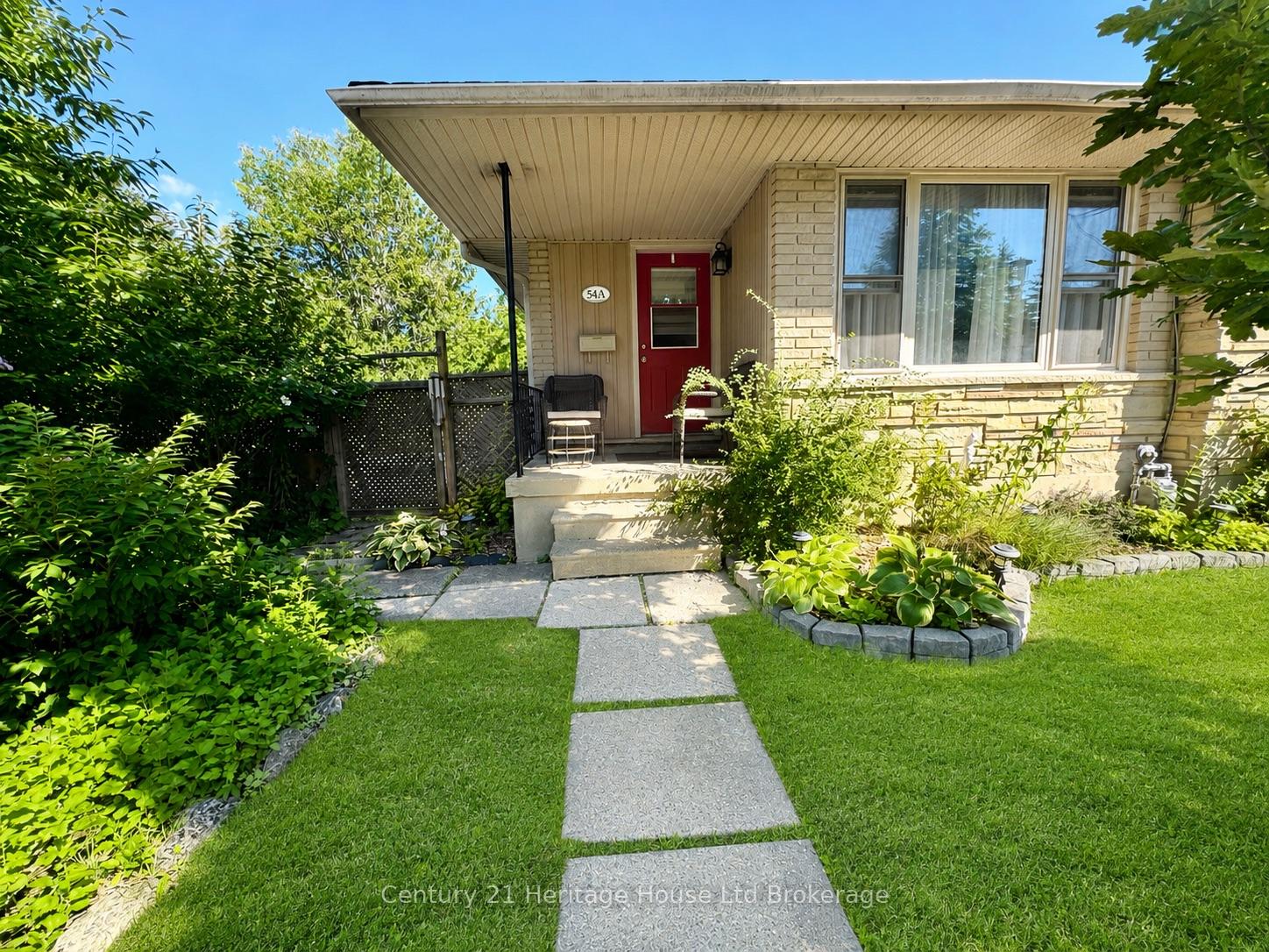 Photo of Unit A, 54 Frontenac Road