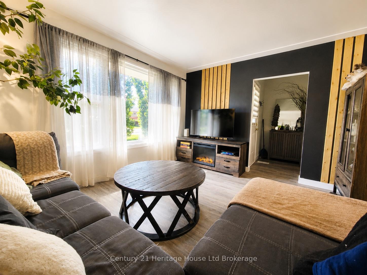 Photo 5 of Unit A, 54 Frontenac Road, London, South T — HOMEH