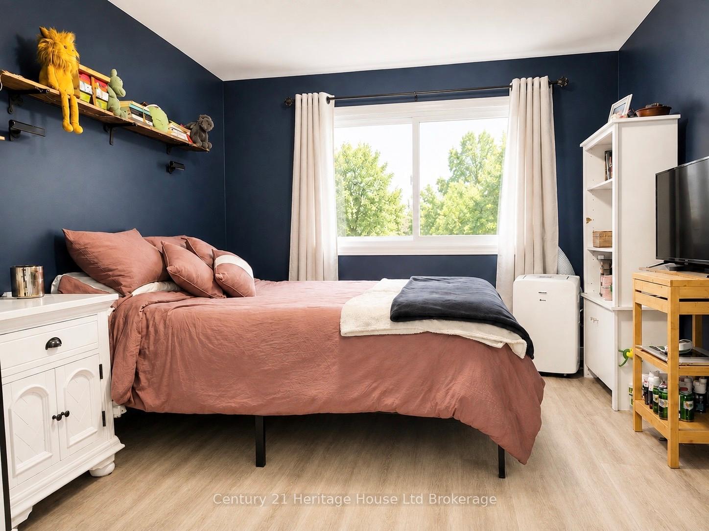 Photo 12 of Unit A, 54 Frontenac Road, London, South T — HOMEH