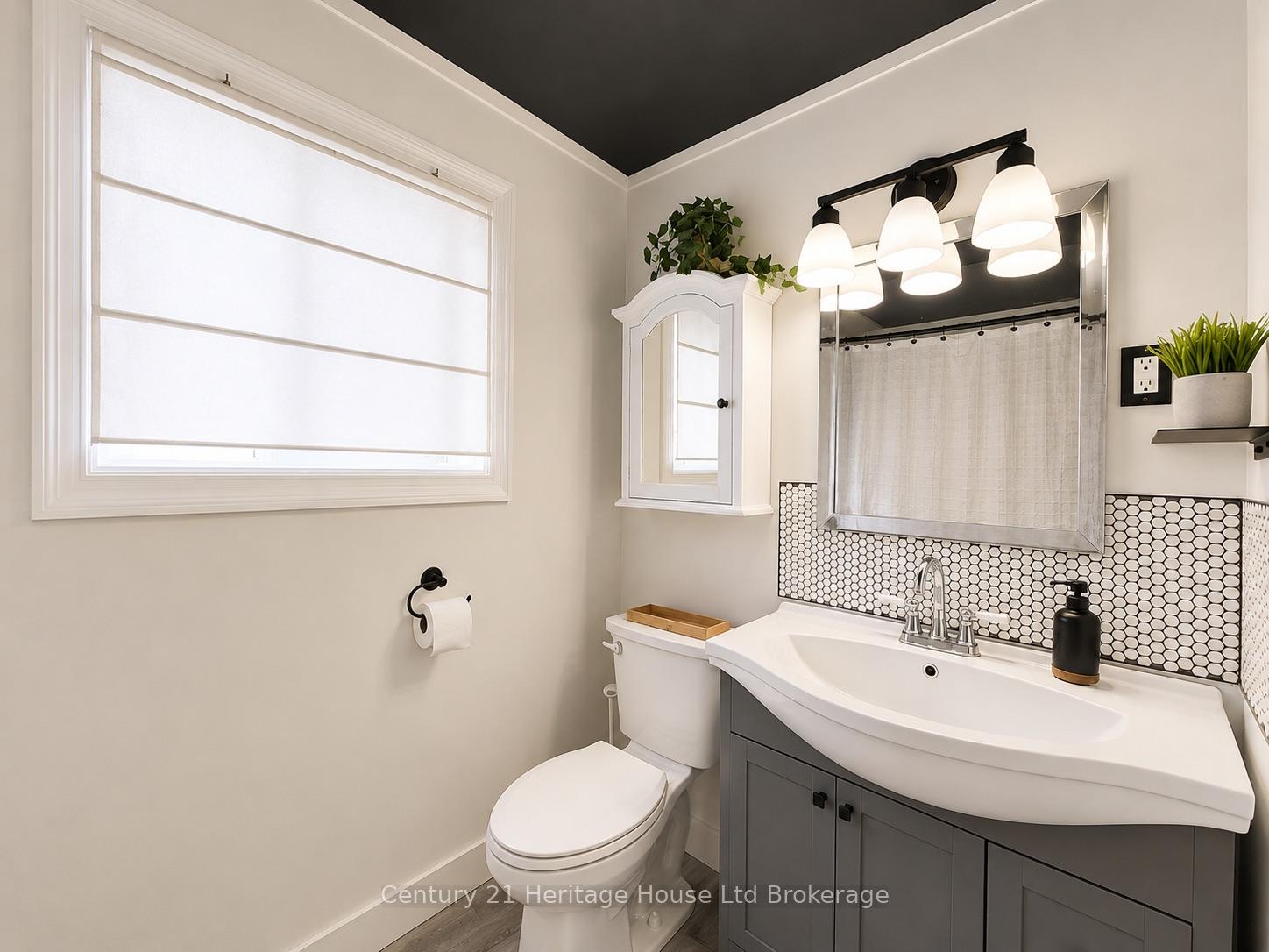 Photo 17 of Unit A, 54 Frontenac Road, London, South T — HOMEH