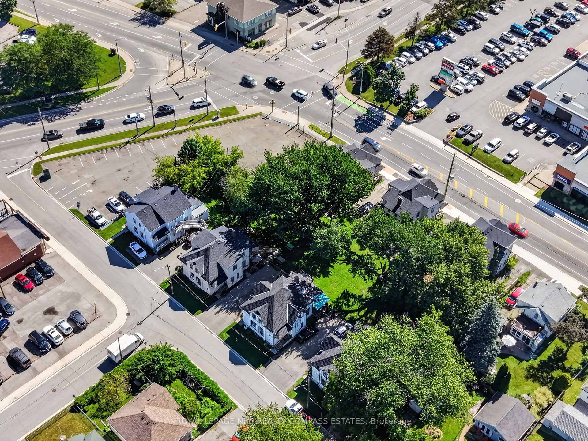 Photo 7 of 589 Ontario Street, St. Catharines, Port Dalhousie — HOMEH